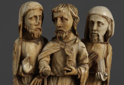 Christ between two apostles