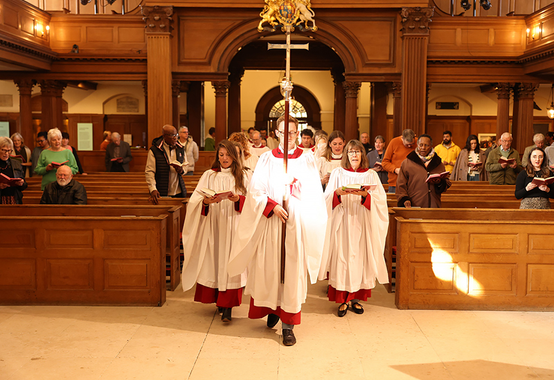 Photo-Processional-800x550px